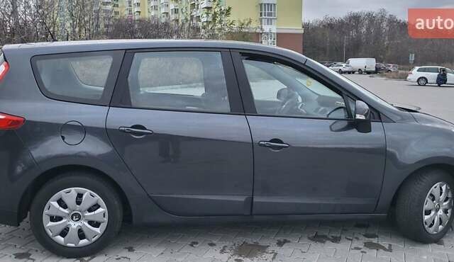 Черный Рено Гранд Сценик, объемом двигателя 1.6 л и пробегом 200 тыс. км за 8350 $, фото 7 на Automoto.ua