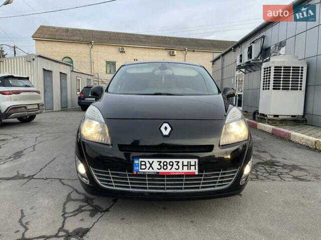 Черный Рено Гранд Сценик, объемом двигателя 1.4 л и пробегом 208 тыс. км за 6000 $, фото 48 на Automoto.ua