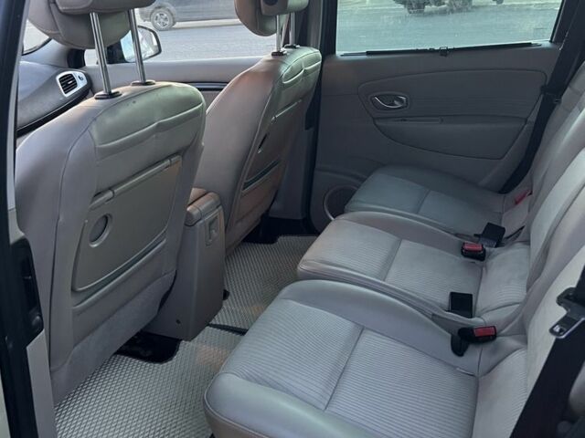 Чорний Рено Гранд Сценік, об'ємом двигуна 1.9 л та пробігом 250 тис. км за 6600 $, фото 11 на Automoto.ua