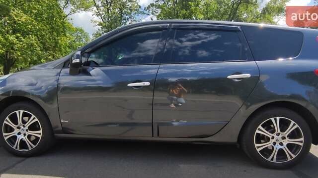 Рено Гранд Сценик 2010 в Киеве на Automoto.ua Черный Рено Гранд Сценик, объемом двигателя 1.4 л и пробегом 210 тыс. км за 7999 $, фото 15 на Automoto.ua