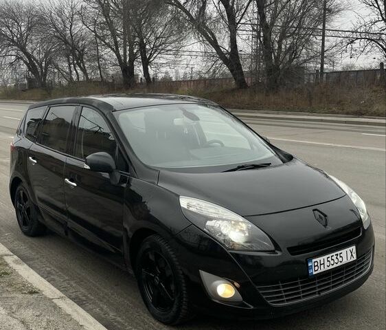Черный Рено Гранд Сценик, объемом двигателя 1.6 л и пробегом 303 тыс. км за 5900 $, фото 1 на Automoto.ua