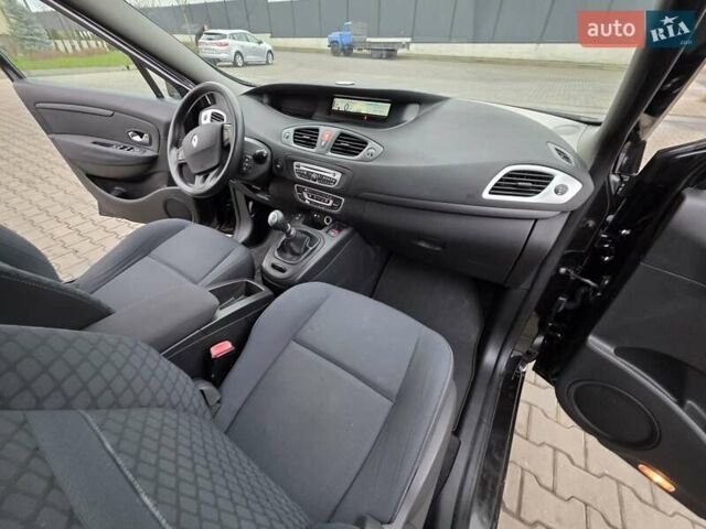 Черный Рено Гранд Сценик, объемом двигателя 1.4 л и пробегом 220 тыс. км за 5999 $, фото 26 на Automoto.ua