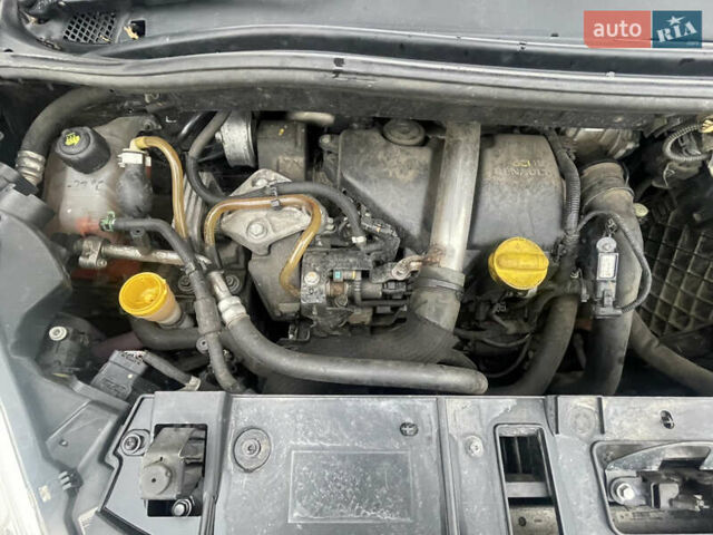 Черный Рено Гранд Сценик, объемом двигателя 1.46 л и пробегом 320 тыс. км за 6000 $, фото 20 на Automoto.ua