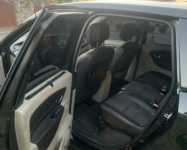 Черный Рено Гранд Сценик, объемом двигателя 1.4 л и пробегом 198 тыс. км за 5700 $, фото 13 на Automoto.ua