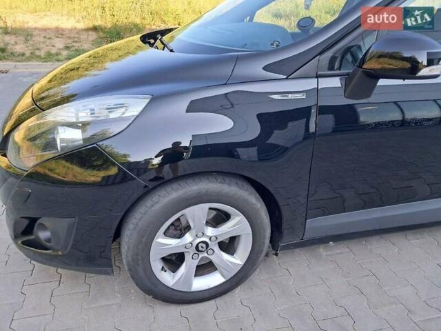 Черный Рено Гранд Сценик, объемом двигателя 1.87 л и пробегом 308 тыс. км за 7000 $, фото 2 на Automoto.ua