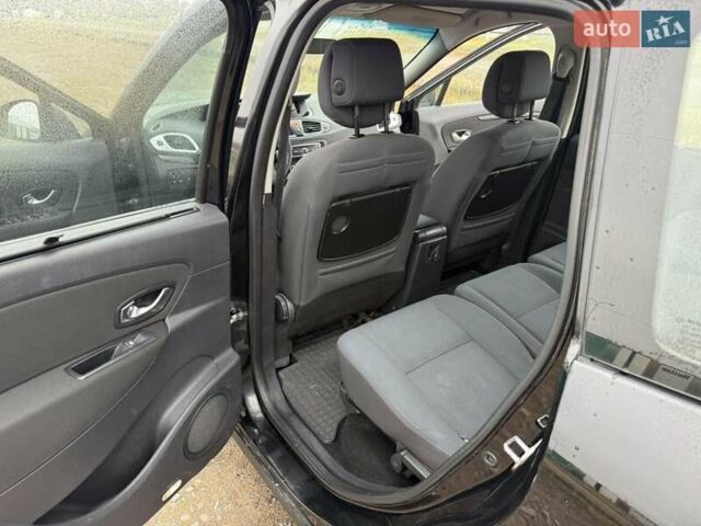 Черный Рено Гранд Сценик, объемом двигателя 1.5 л и пробегом 279 тыс. км за 6250 $, фото 5 на Automoto.ua