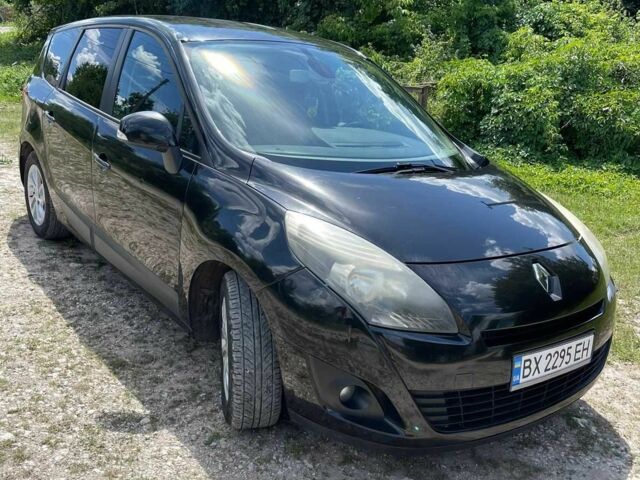 Черный Рено Гранд Сценик, объемом двигателя 1.9 л и пробегом 234 тыс. км за 7850 $, фото 4 на Automoto.ua