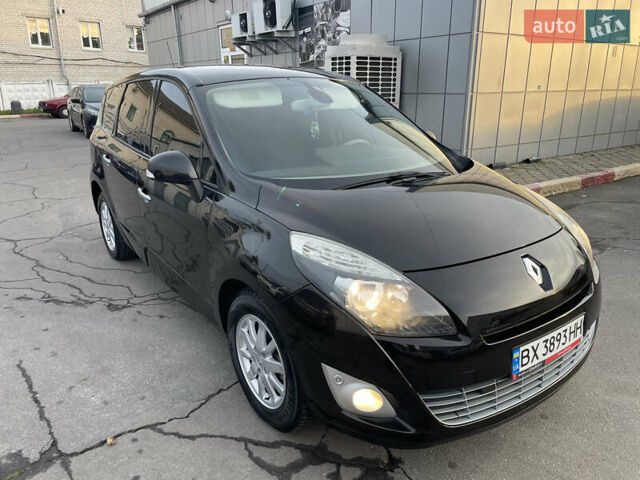 Черный Рено Гранд Сценик, объемом двигателя 1.4 л и пробегом 208 тыс. км за 6000 $, фото 47 на Automoto.ua