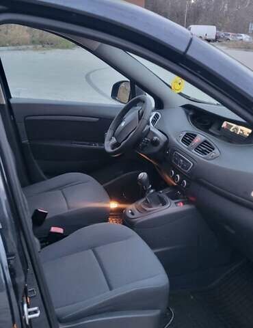 Черный Рено Гранд Сценик, объемом двигателя 1.6 л и пробегом 200 тыс. км за 8350 $, фото 25 на Automoto.ua