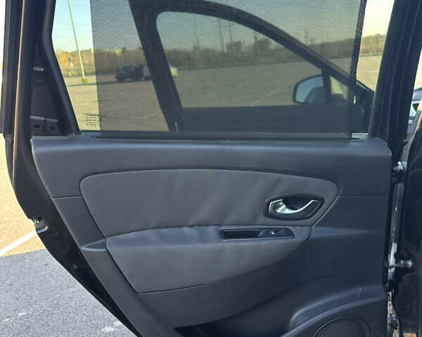 Черный Рено Гранд Сценик, объемом двигателя 1.9 л и пробегом 257 тыс. км за 6800 $, фото 13 на Automoto.ua