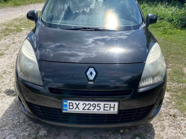 Черный Рено Гранд Сценик, объемом двигателя 1.9 л и пробегом 234 тыс. км за 7850 $, фото 5 на Automoto.ua
