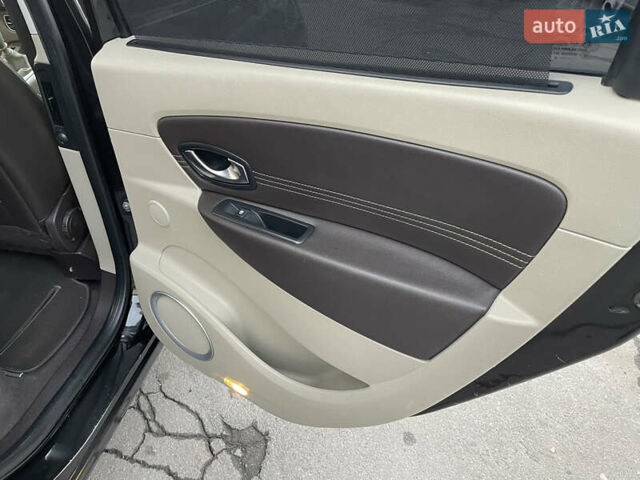 Черный Рено Гранд Сценик, объемом двигателя 1.4 л и пробегом 208 тыс. км за 6000 $, фото 13 на Automoto.ua