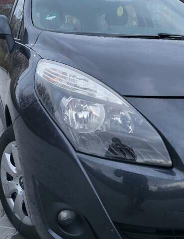 Черный Рено Гранд Сценик, объемом двигателя 1.6 л и пробегом 200 тыс. км за 8350 $, фото 35 на Automoto.ua