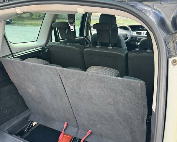 Черный Рено Гранд Сценик, объемом двигателя 1.46 л и пробегом 318 тыс. км за 6550 $, фото 33 на Automoto.ua