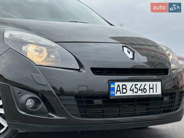Черный Рено Гранд Сценик, объемом двигателя 1.9 л и пробегом 253 тыс. км за 7999 $, фото 19 на Automoto.ua