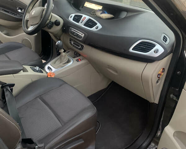 Черный Рено Гранд Сценик, объемом двигателя 1.4 л и пробегом 198 тыс. км за 5700 $, фото 14 на Automoto.ua