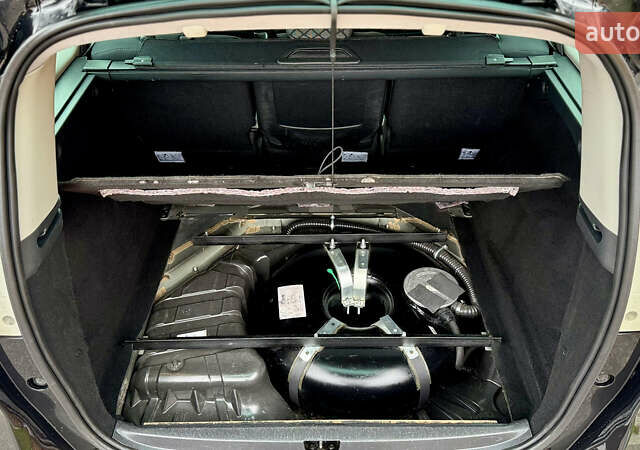 Черный Рено Гранд Сценик, объемом двигателя 1.4 л и пробегом 218 тыс. км за 7200 $, фото 4 на Automoto.ua