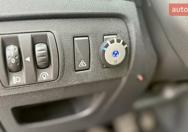 Черный Рено Гранд Сценик, объемом двигателя 1.4 л и пробегом 218 тыс. км за 7200 $, фото 10 на Automoto.ua