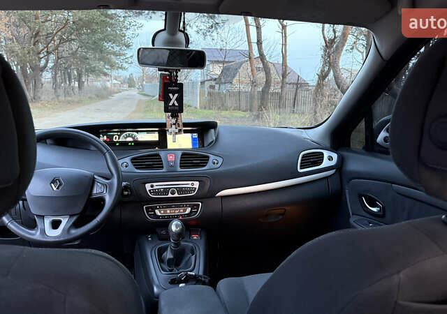 Чорний Рено Гранд Сценік, об'ємом двигуна 1.4 л та пробігом 285 тис. км за 6800 $, фото 17 на Automoto.ua