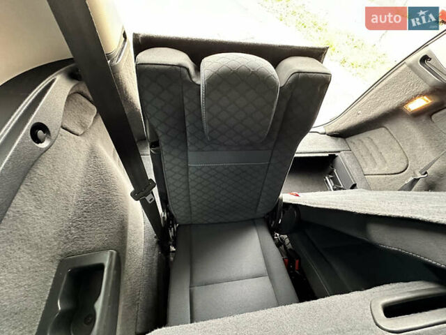 Черный Рено Гранд Сценик, объемом двигателя 1.9 л и пробегом 253 тыс. км за 7999 $, фото 32 на Automoto.ua