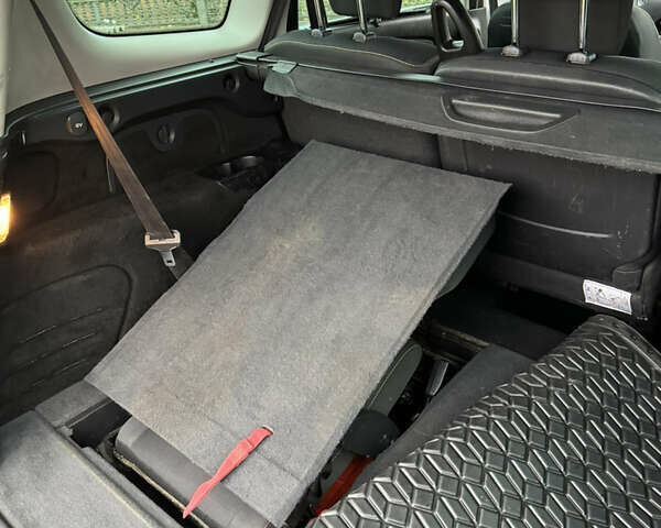 Черный Рено Гранд Сценик, объемом двигателя 1.46 л и пробегом 318 тыс. км за 6550 $, фото 13 на Automoto.ua