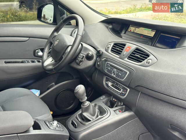 Черный Рено Гранд Сценик, объемом двигателя 1.9 л и пробегом 253 тыс. км за 7999 $, фото 81 на Automoto.ua