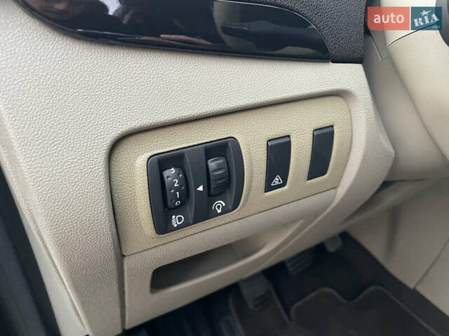 Черный Рено Гранд Сценик, объемом двигателя 1.4 л и пробегом 208 тыс. км за 6000 $, фото 22 на Automoto.ua