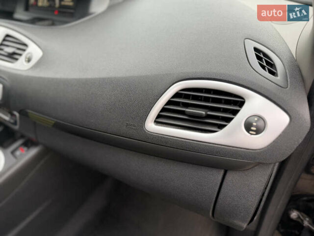 Черный Рено Гранд Сценик, объемом двигателя 1.5 л и пробегом 270 тыс. км за 6250 $, фото 44 на Automoto.ua