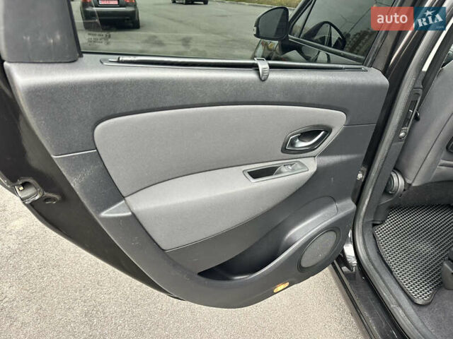 Черный Рено Гранд Сценик, объемом двигателя 1.9 л и пробегом 253 тыс. км за 7999 $, фото 45 на Automoto.ua