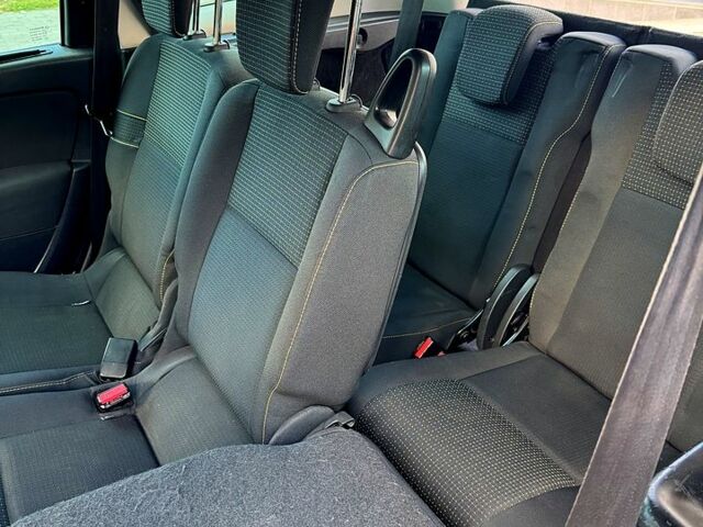 Черный Рено Гранд Сценик, объемом двигателя 1.5 л и пробегом 318 тыс. км за 7100 $, фото 7 на Automoto.ua