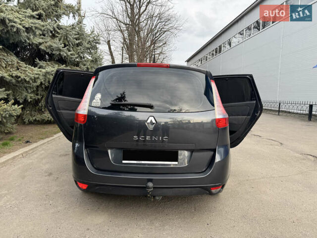 Рено Гранд Сценік 2010 у Полтаві на Automoto.ua Чорний Рено Гранд Сценік, об'ємом двигуна 1.6 л та пробігом 251 тис. км за 7500 $, фото 13 на Automoto.ua