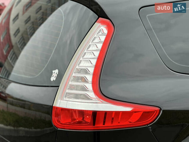 Черный Рено Гранд Сценик, объемом двигателя 1.9 л и пробегом 253 тыс. км за 7999 $, фото 8 на Automoto.ua