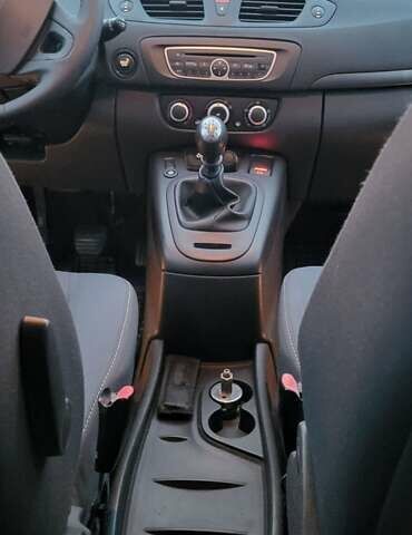 Черный Рено Гранд Сценик, объемом двигателя 1.6 л и пробегом 200 тыс. км за 8350 $, фото 30 на Automoto.ua