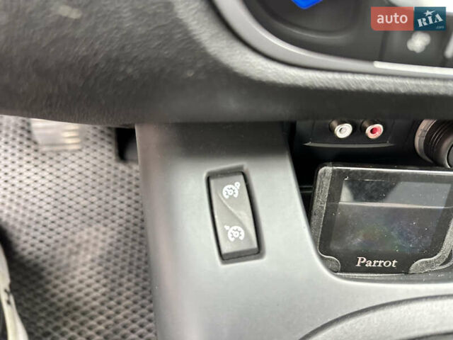 Черный Рено Гранд Сценик, объемом двигателя 1.9 л и пробегом 253 тыс. км за 7999 $, фото 71 на Automoto.ua