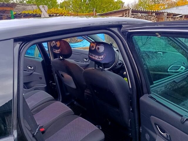 Черный Рено Гранд Сценик, объемом двигателя 1.4 л и пробегом 238 тыс. км за 7800 $, фото 10 на Automoto.ua