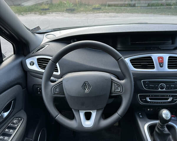 Черный Рено Гранд Сценик, объемом двигателя 1.46 л и пробегом 318 тыс. км за 6550 $, фото 28 на Automoto.ua