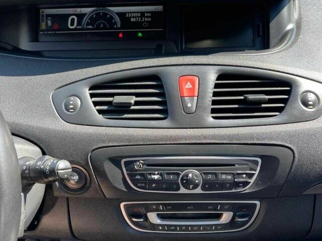 Черный Рено Гранд Сценик, объемом двигателя 1.9 л и пробегом 234 тыс. км за 7850 $, фото 14 на Automoto.ua