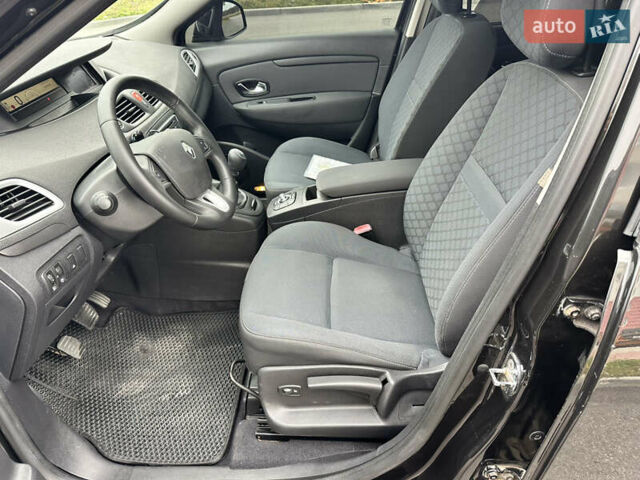 Черный Рено Гранд Сценик, объемом двигателя 1.9 л и пробегом 253 тыс. км за 7999 $, фото 56 на Automoto.ua