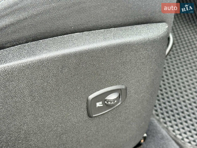 Черный Рено Гранд Сценик, объемом двигателя 1.9 л и пробегом 253 тыс. км за 7999 $, фото 83 на Automoto.ua