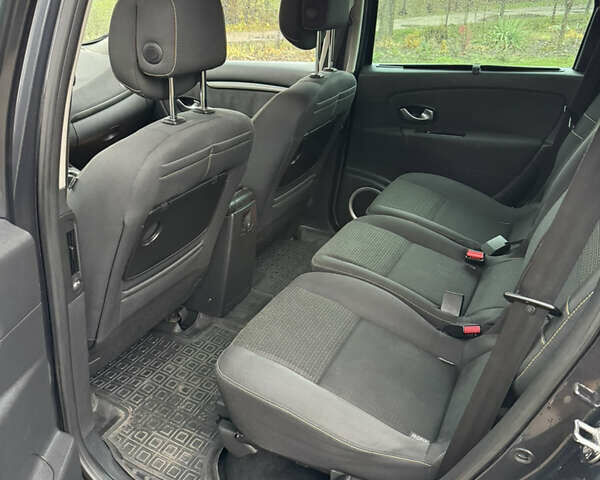 Черный Рено Гранд Сценик, объемом двигателя 1.46 л и пробегом 318 тыс. км за 6550 $, фото 11 на Automoto.ua