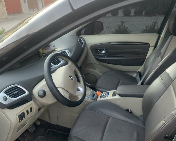 Черный Рено Гранд Сценик, объемом двигателя 1.4 л и пробегом 198 тыс. км за 5700 $, фото 10 на Automoto.ua