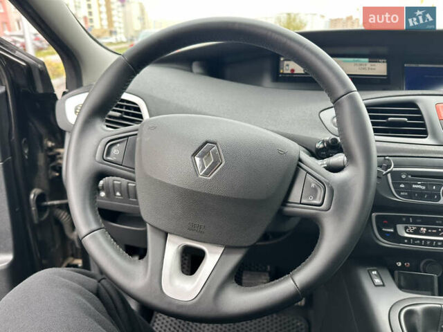 Черный Рено Гранд Сценик, объемом двигателя 1.9 л и пробегом 253 тыс. км за 7999 $, фото 66 на Automoto.ua