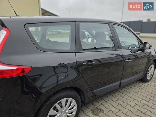Черный Рено Гранд Сценик, объемом двигателя 1.4 л и пробегом 220 тыс. км за 5999 $, фото 15 на Automoto.ua