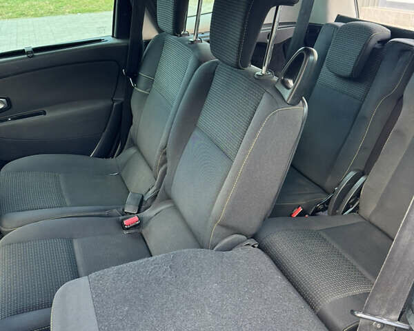 Черный Рено Гранд Сценик, объемом двигателя 1.46 л и пробегом 318 тыс. км за 6550 $, фото 31 на Automoto.ua