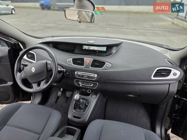 Черный Рено Гранд Сценик, объемом двигателя 1.4 л и пробегом 220 тыс. км за 5999 $, фото 27 на Automoto.ua