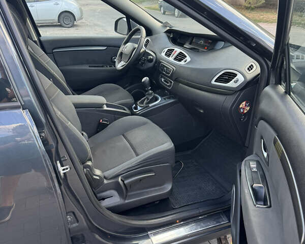 Черный Рено Гранд Сценик, объемом двигателя 1.46 л и пробегом 318 тыс. км за 6550 $, фото 26 на Automoto.ua