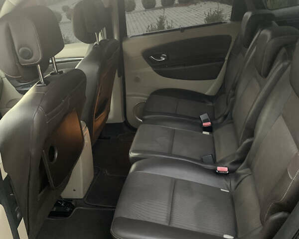 Черный Рено Гранд Сценик, объемом двигателя 1.4 л и пробегом 198 тыс. км за 5700 $, фото 11 на Automoto.ua