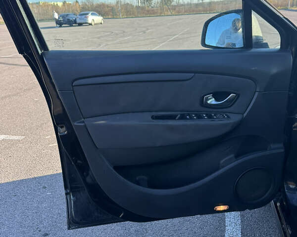 Черный Рено Гранд Сценик, объемом двигателя 1.87 л и пробегом 260 тыс. км за 7200 $, фото 8 на Automoto.ua