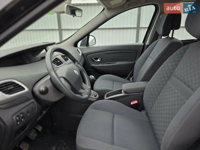 Черный Рено Гранд Сценик, объемом двигателя 1.4 л и пробегом 220 тыс. км за 5999 $, фото 30 на Automoto.ua