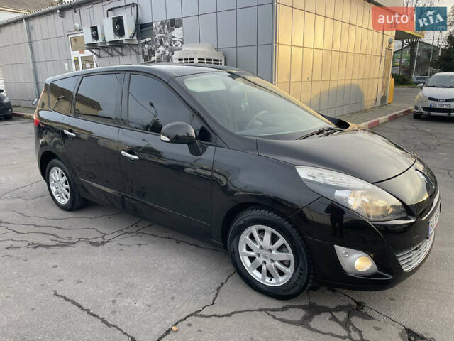 Черный Рено Гранд Сценик, объемом двигателя 1.4 л и пробегом 208 тыс. км за 6000 $, фото 46 на Automoto.ua